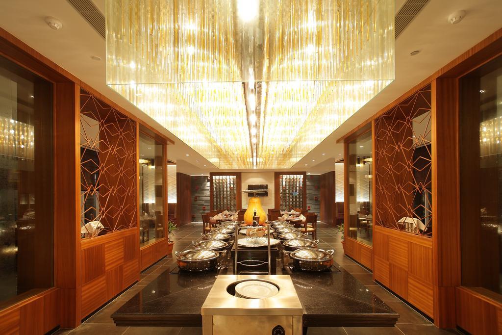 Oodles Hotel New Delhi Exterior photo