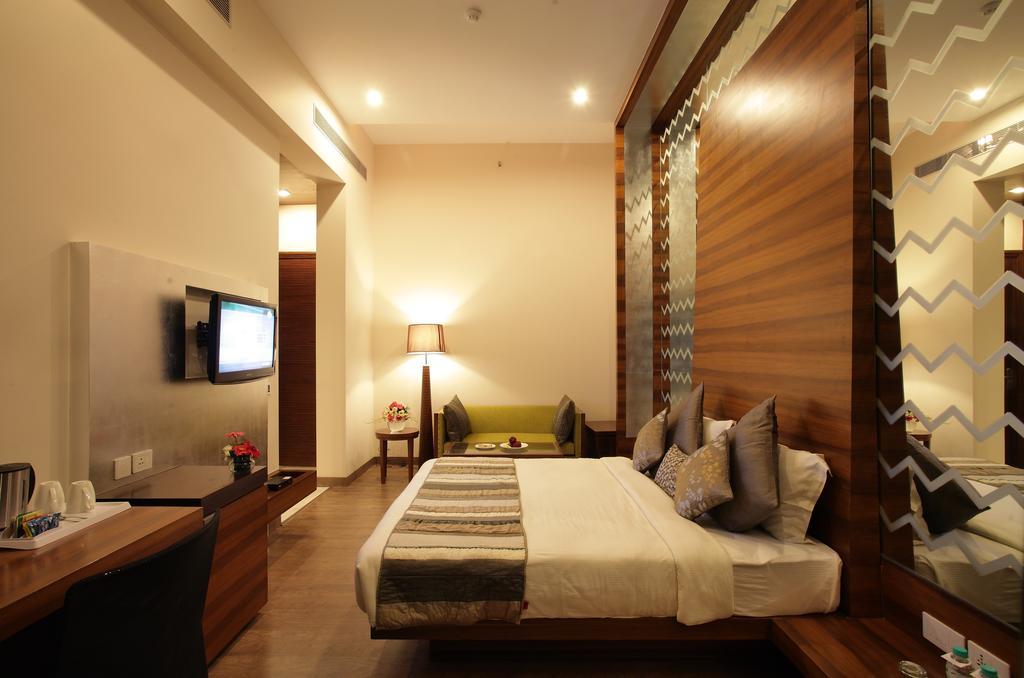 Oodles Hotel New Delhi Exterior photo